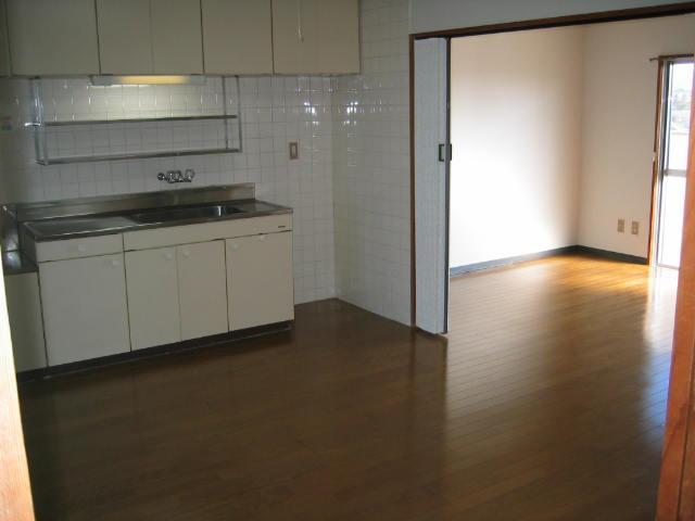 Living and room. 3DK / It can also be used to 2LDK