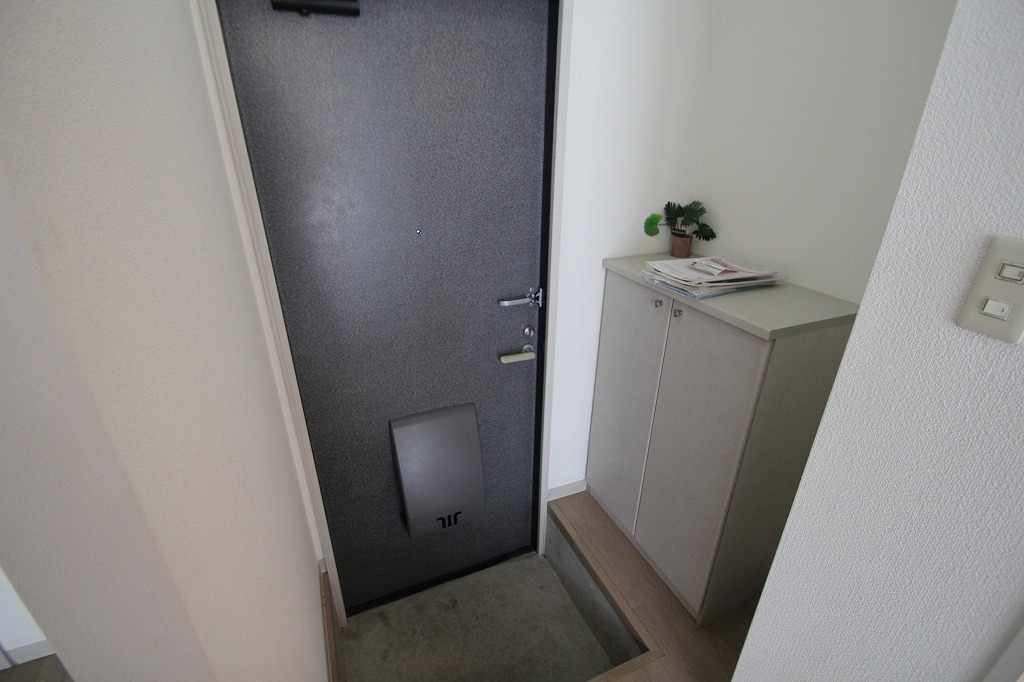 Entrance.  ※ Is a reference photograph of the same type (C105 Room No.)!