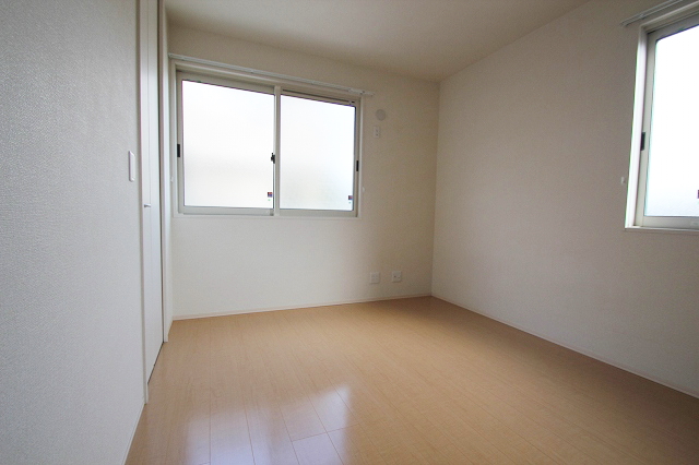 Living and room. It is a reference photograph of the same type