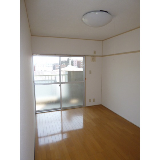 Other room space. Western-style 6.0 Pledge west