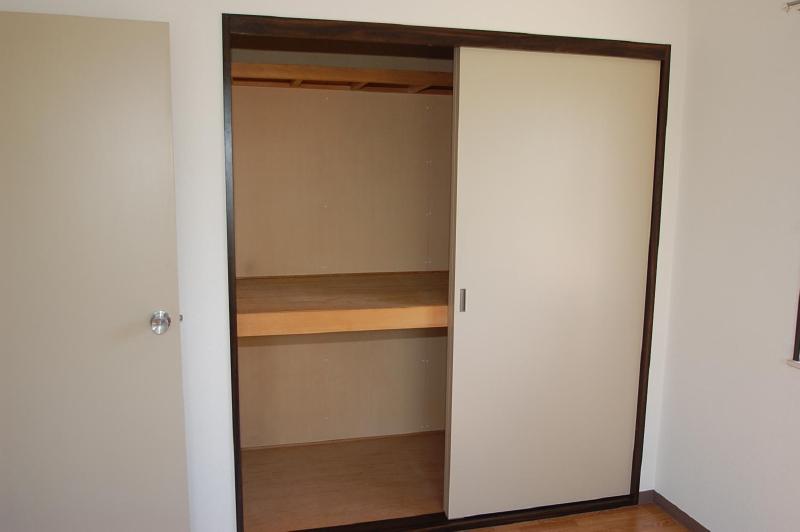 Receipt. Western-style housing