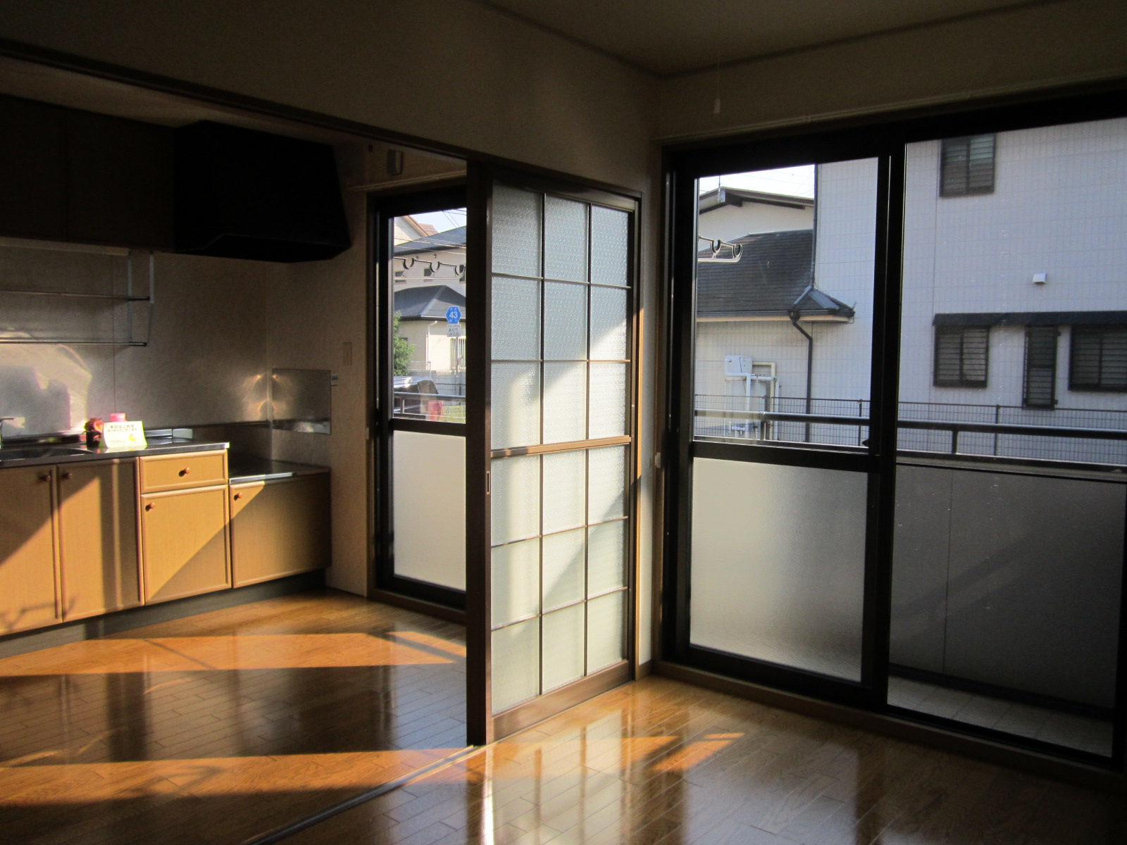 Living and room. South 6 Pledge kitchen ・ 6 Pledge Western-style