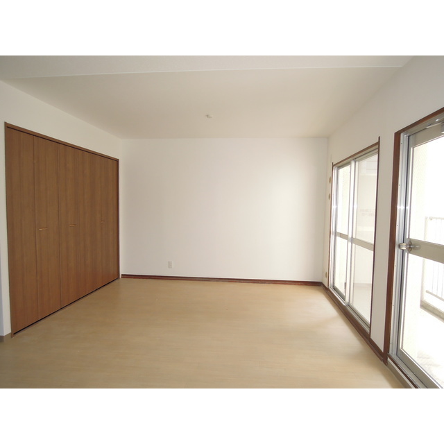 Living and room. Living (inverted)