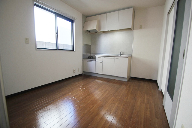 Living and room. It is a reference photograph of the same type