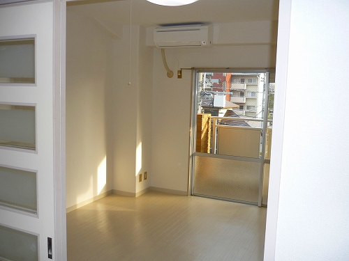 Other room space. Air-conditioned one