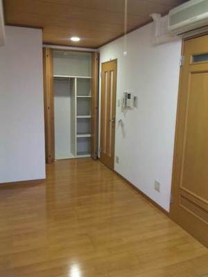 Living and room. DK7 Pledge