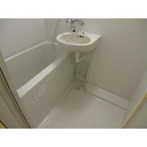 Bath. bus ・ Toilet, of course separately!