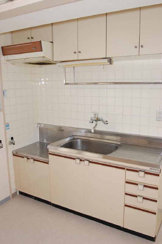 Kitchen.  ※ We will present condition priority.