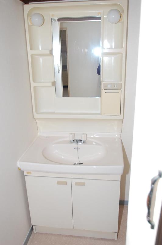 Washroom.  ※ We will present condition priority.