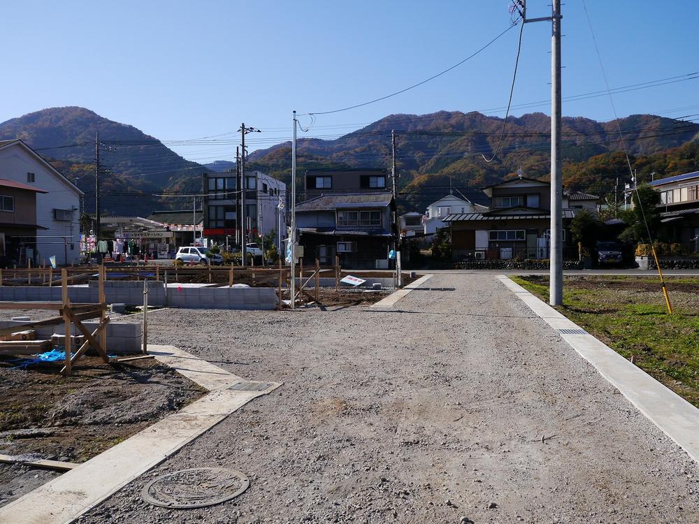 Local photos, including front road