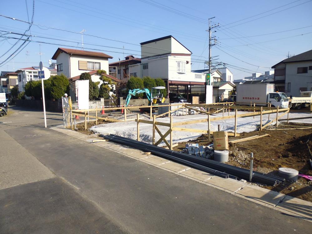 Local photos, including front road. Local (January 2014) Shooting