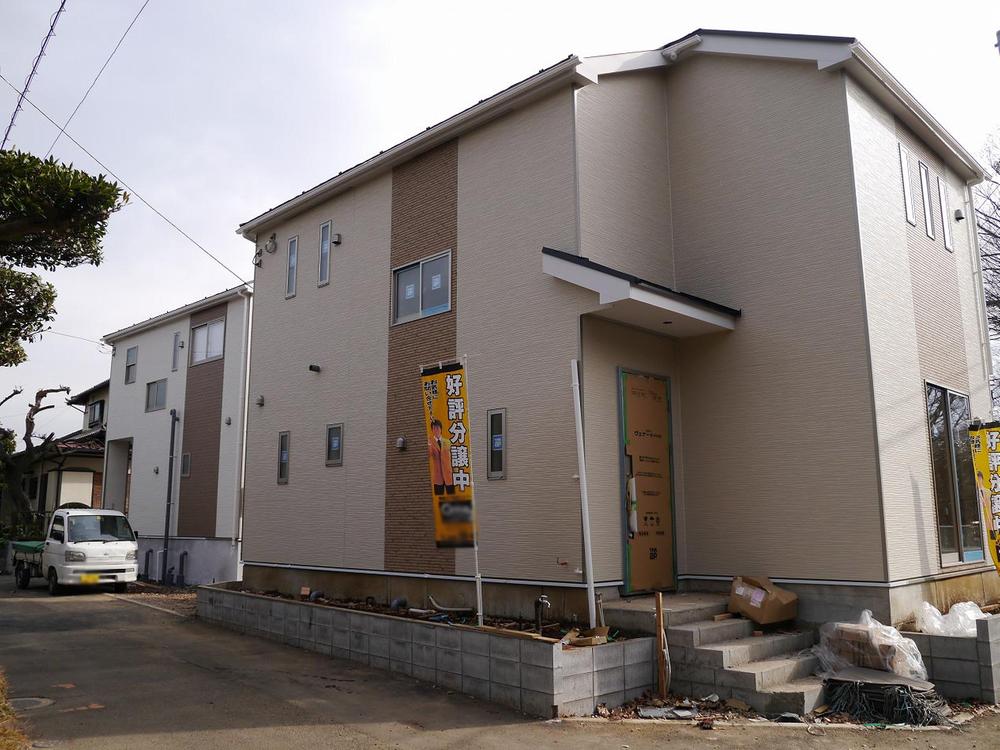 Local appearance photo. Many living environment is also better commercial facilities, such as a super in a quiet residential area.