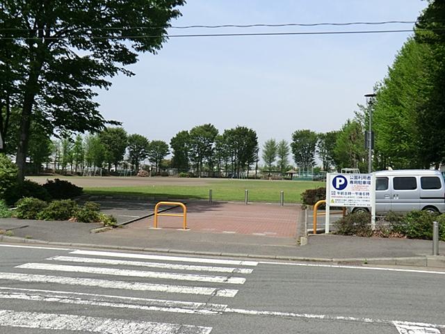 park. 1500m to Uenohara park