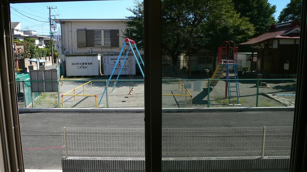 View photos from the dwelling unit. View from local (September 2013) Shooting