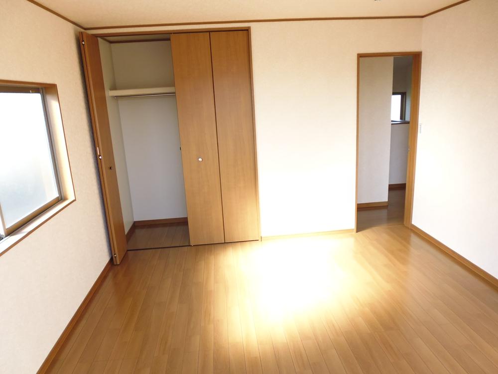 Non-living room. Indoor (11 May 2013) Shooting