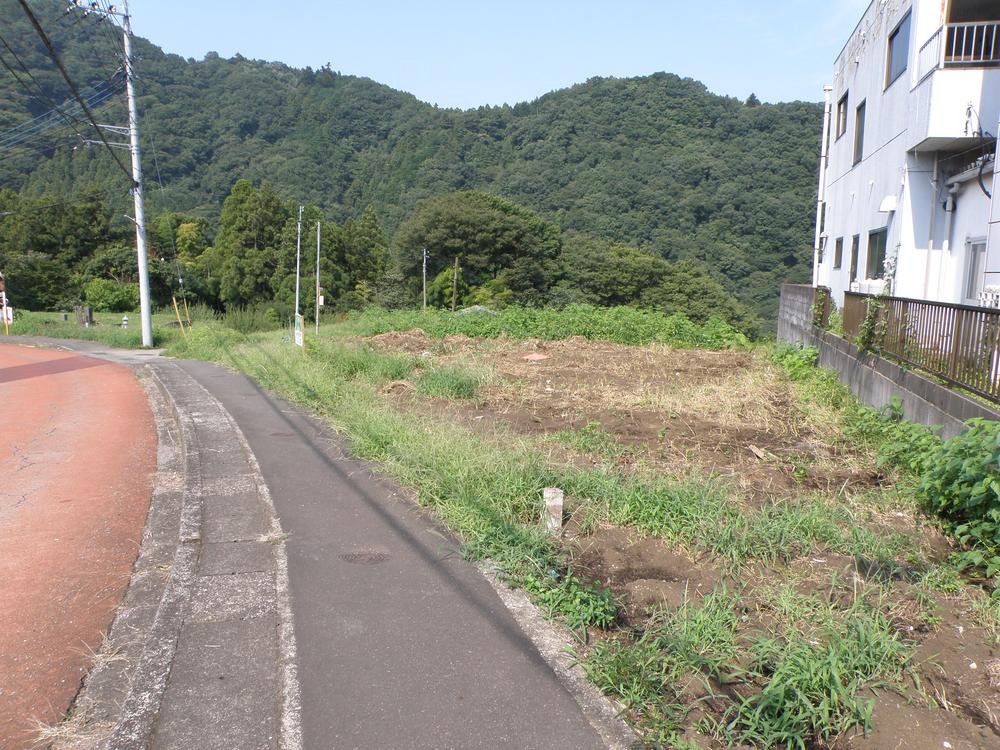 Local appearance photo. Local (10 May 2013) Shooting