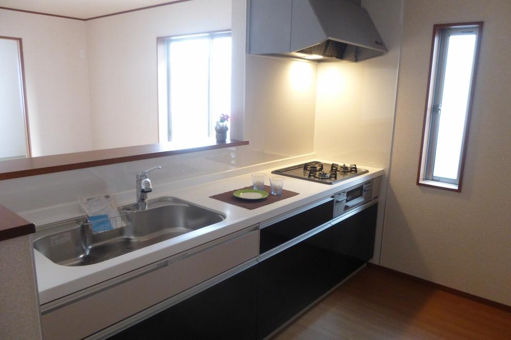 Kitchen. With water purifier integrated faucet