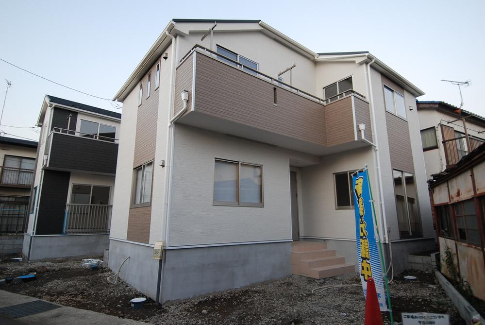 Local appearance photo. Local (10 May 2013) Shooting