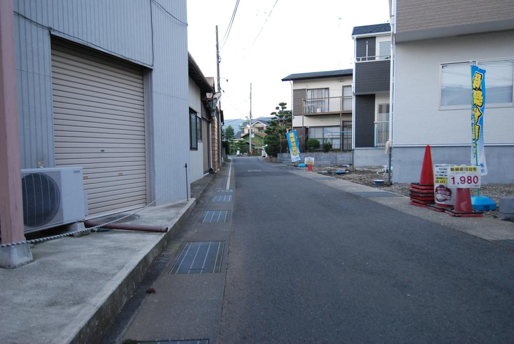 Local photos, including front road. Local (10 May 2013) Shooting