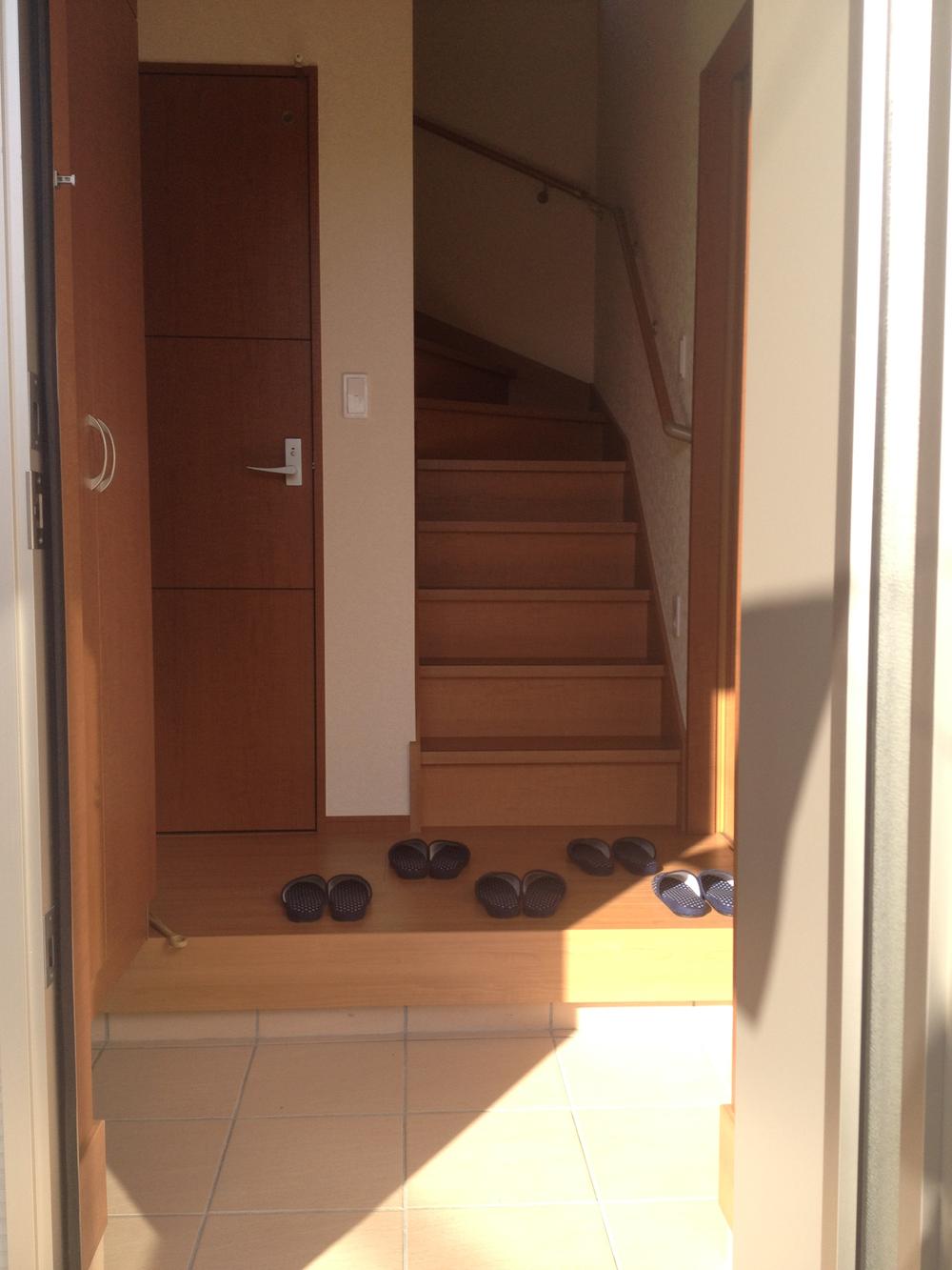 Entrance. Local (12 May 2013) Shooting