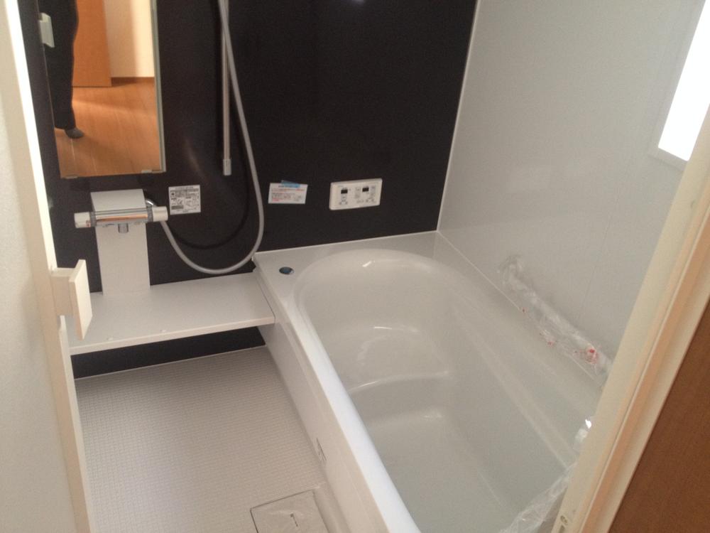 Bathroom. Indoor (12 May 2013) Shooting