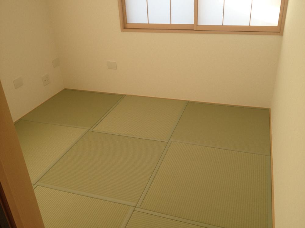 Non-living room. Indoor (12 May 2013) Shooting