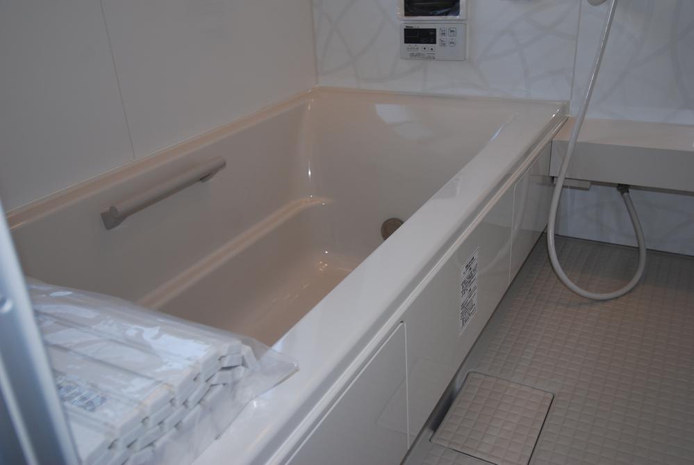 Bathroom. Indoor (10 May 2013) Shooting