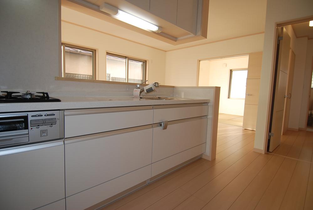 Kitchen. Indoor (10 May 2013) Shooting