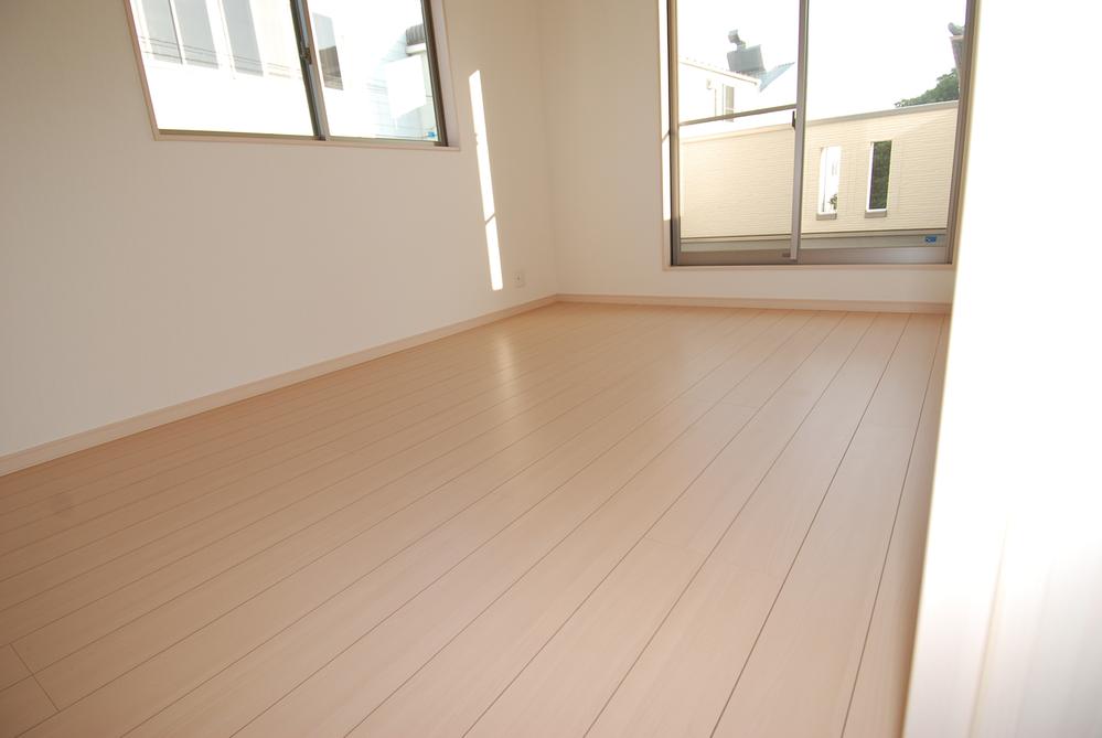 Non-living room. Indoor (10 May 2013) Shooting