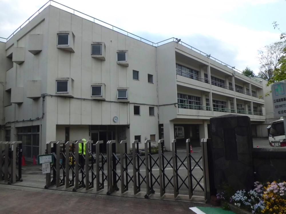 Primary school. 654m until Matsuda Municipal Matsuda elementary school