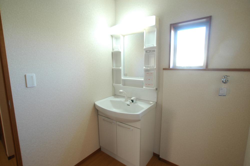 Same specifications photos (Other introspection). Same specifications