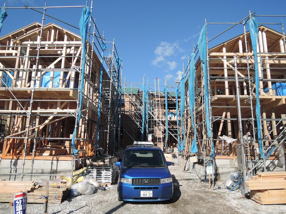 Local appearance photo. Local (12 May 2013) Shooting