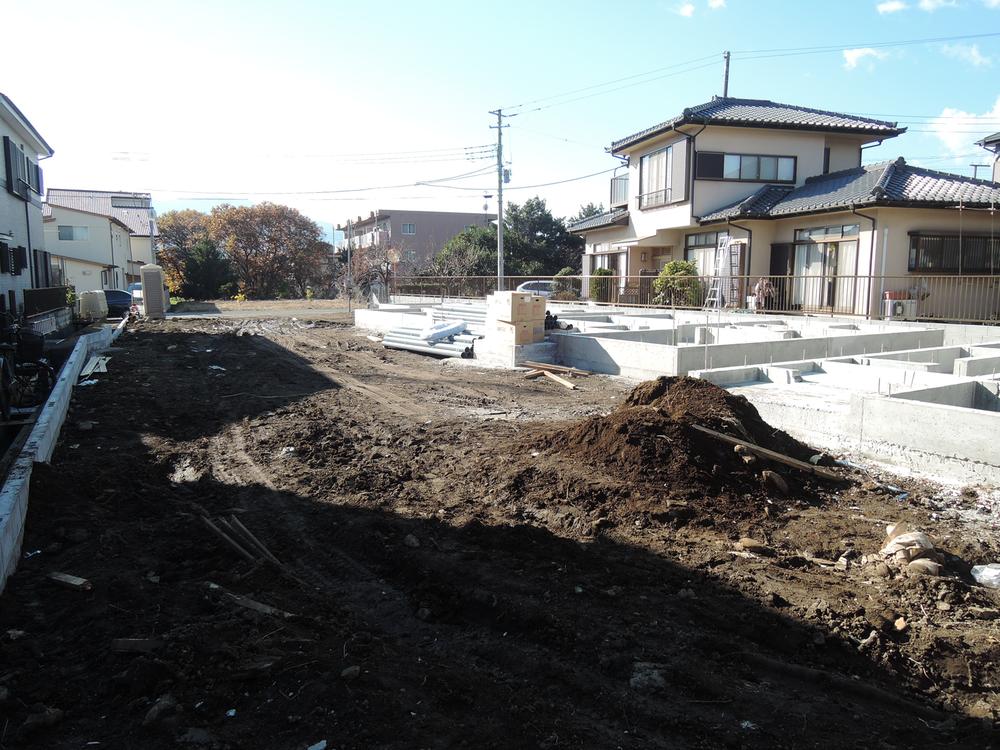 Local photos, including front road. Local (12 May 2013) Shooting