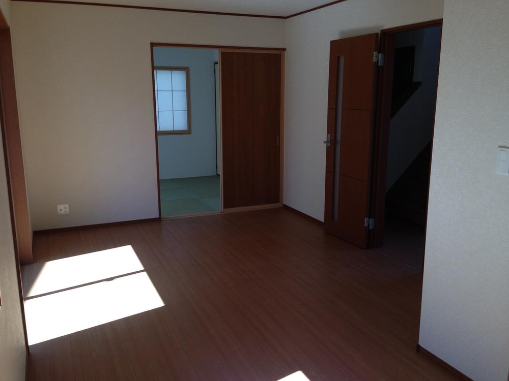 Living. Indoor (10 May 2013) Shooting  [1 Building]