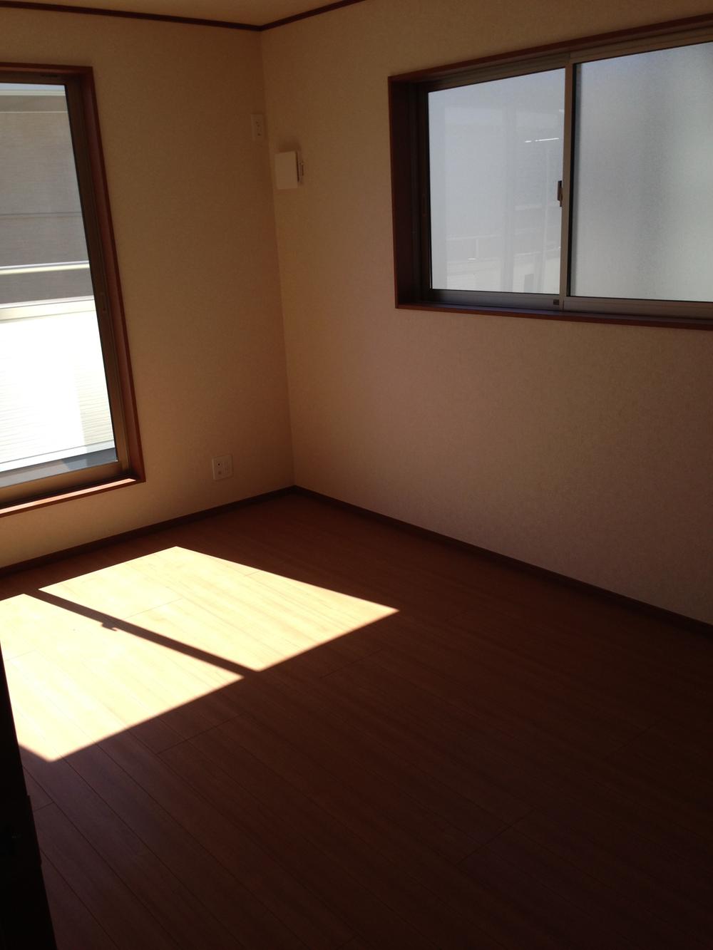 Non-living room. Indoor (10 May 2013) Shooting