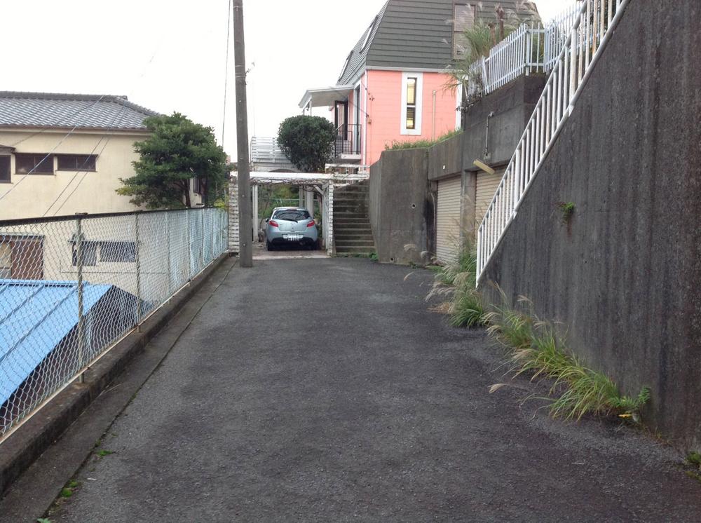 Local photos, including front road. Local (10 May 2013) Shooting