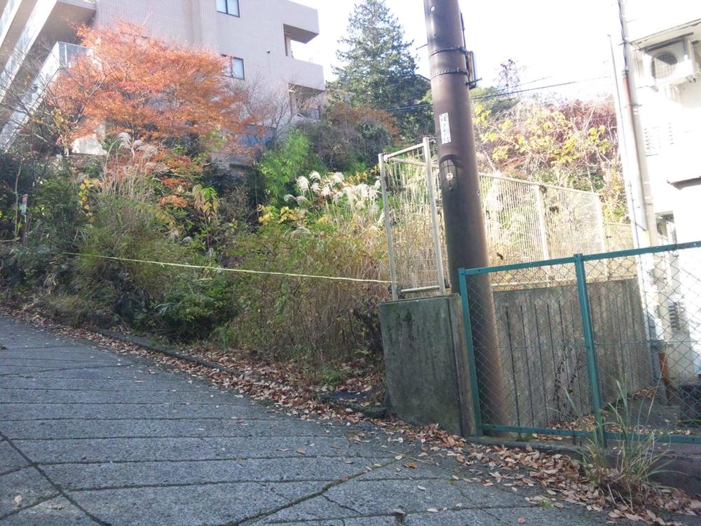 Local photos, including front road. From the front