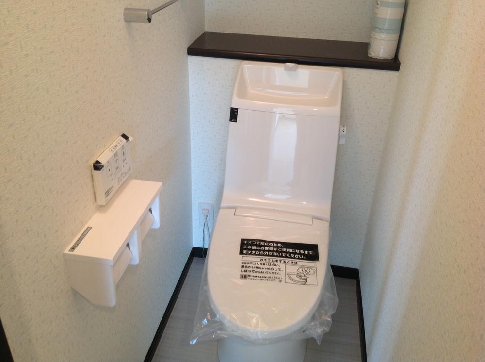 Toilet. Toilet (September 2013) Shooting