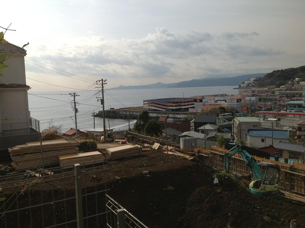 View photos from the dwelling unit. View from local (February 2013) Shooting