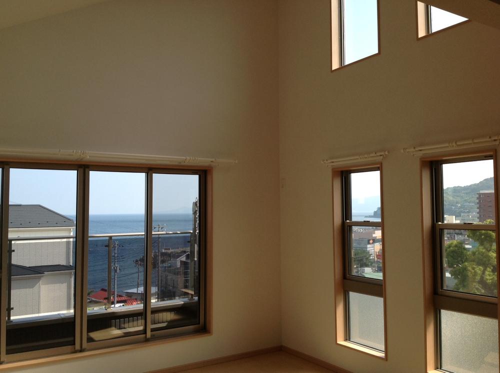 Living. A top light living (May 2013) Shooting