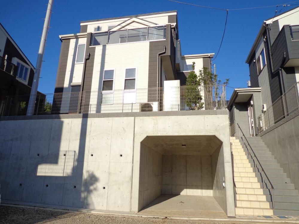 Local appearance photo.  [17 Building] 4LDK + underground garage "site 121.54 sq m building 111.78 sq m" ・ Underground garage 19.90 sq m  ・ LDK19 Pledge ・ The main bedroom 8.5 Pledge ・ 7 Pledge over the living room 3 rooms ・ Deck with Terrace ・ Large balcony