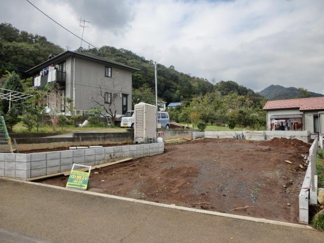 Local appearance photo. Local (10 May 2013) Shooting