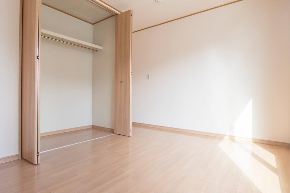 Receipt. Western-style closet