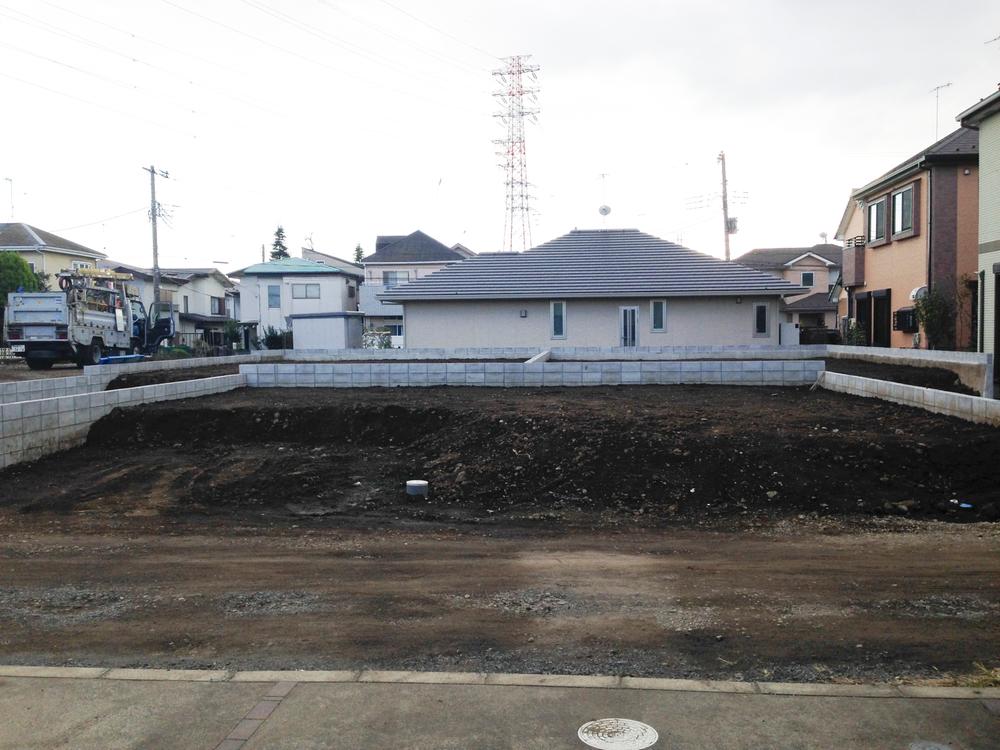 Local appearance photo. Local (11 May 2013) Shooting 1 Building ◎ is two Allowed whole building car space ☆ ◎ 9-minute walk from the train station!