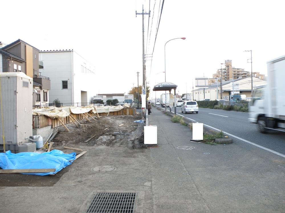 Local photos, including front road. Local (11 May 2013) Shooting