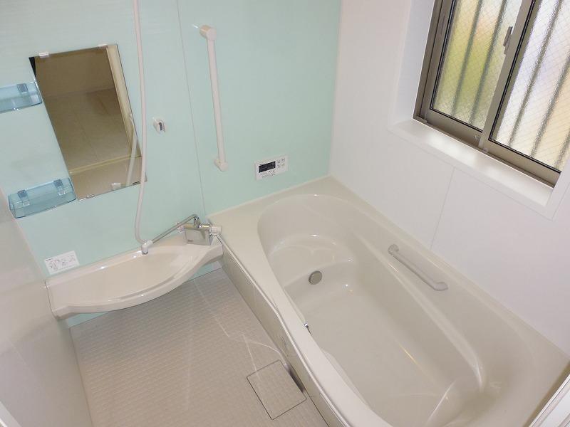 Bathroom. Indoor (10 May 2013) Shooting