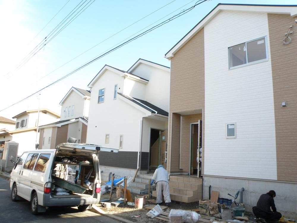 Local appearance photo. Local (11 May 2013) Shooting