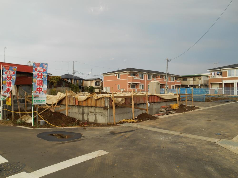 Local appearance photo. 1 Building