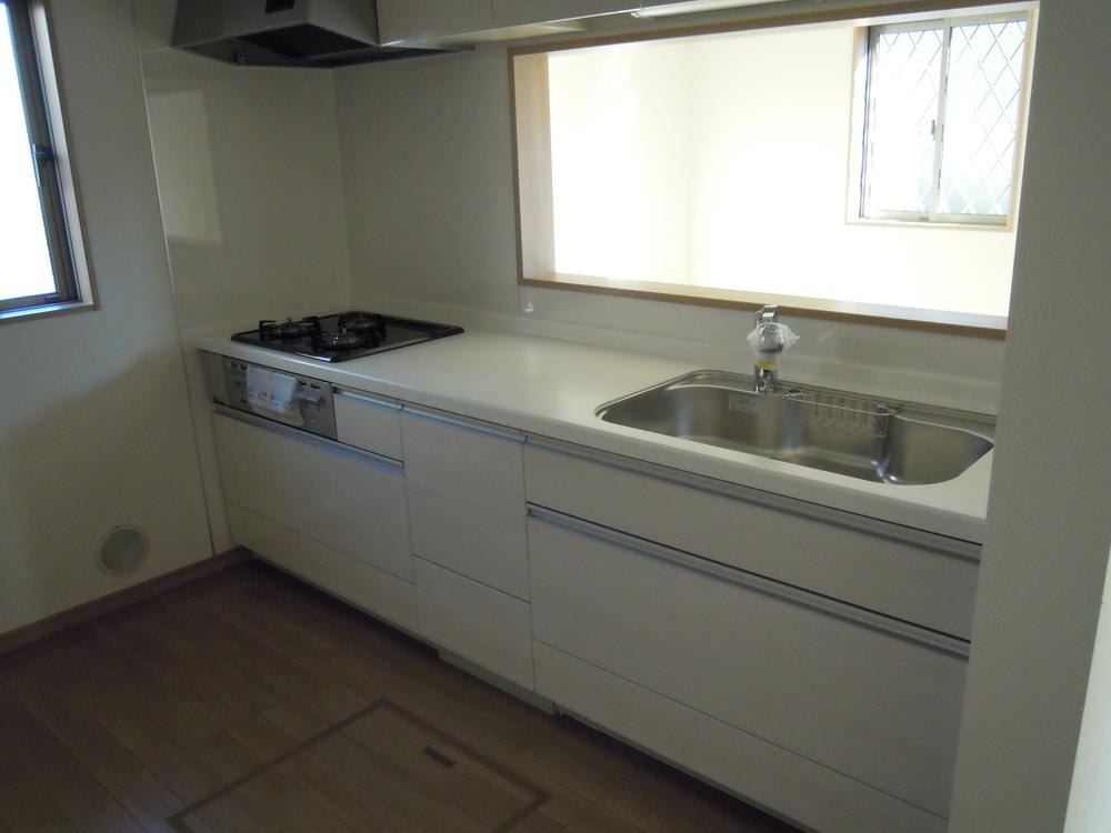 Kitchen. Indoor (11 May 2013) Shooting