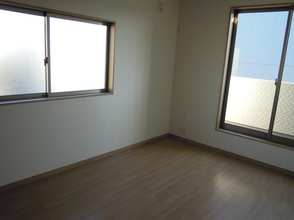 Non-living room. Indoor (11 May 2013) Shooting